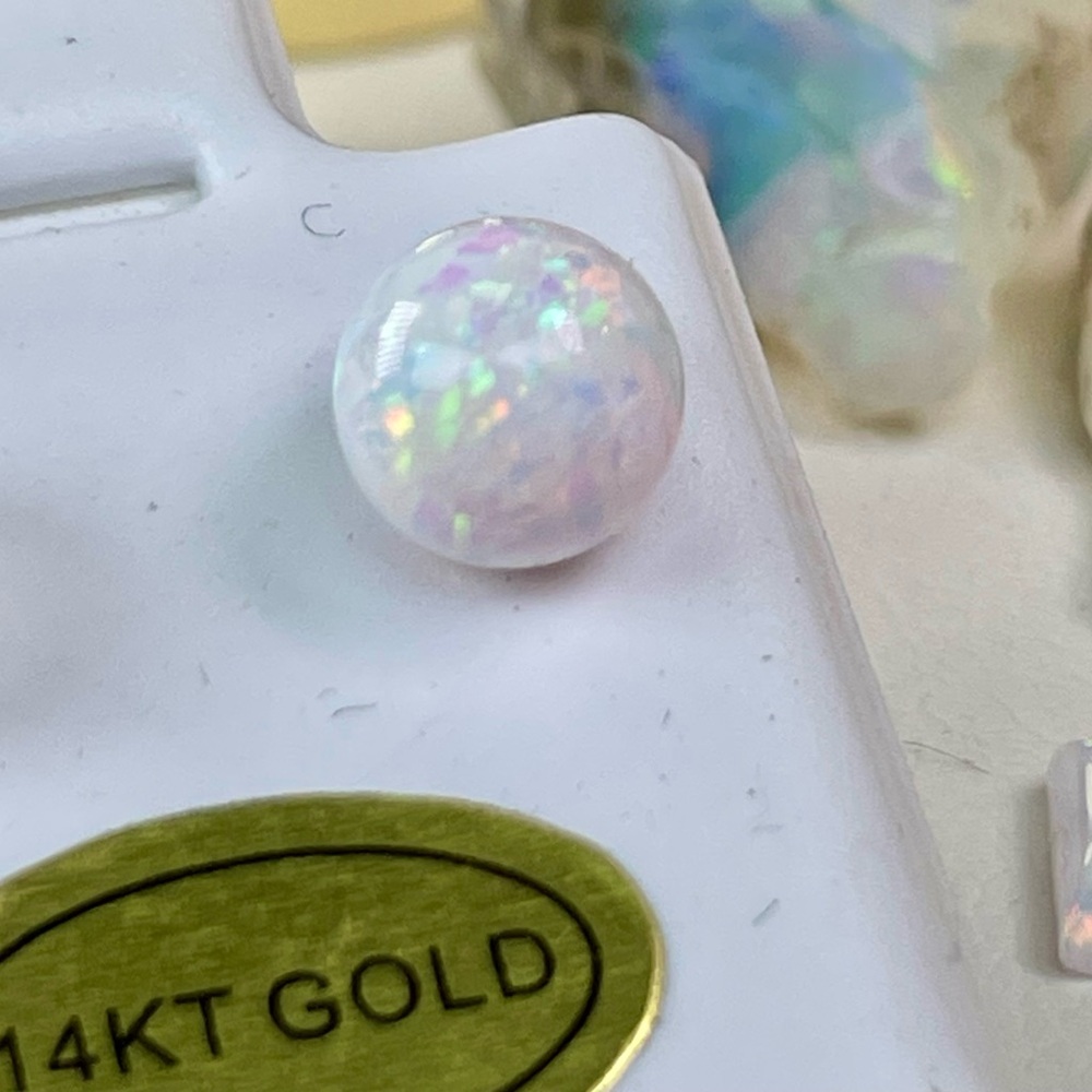 2.6ct 14KT Opal 6mm full round crystal Opal. 14k Yellow Gold - Picture 4 of 12